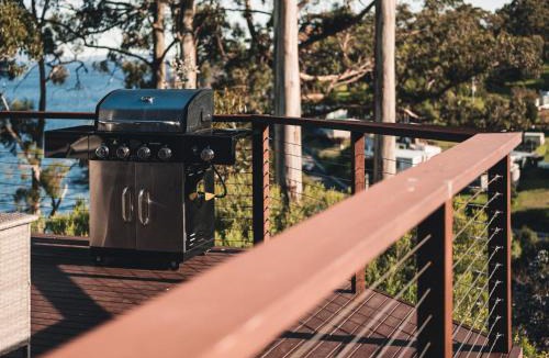 Dover House | Little Roaring Beach Shack