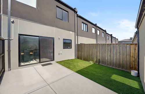 Clyde North House | Lively Living in Clyde North