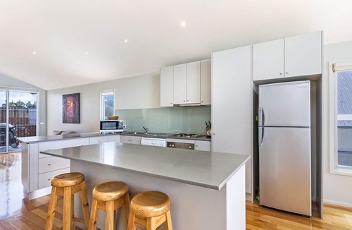 Port Fairy House | Located on the famous East Beach