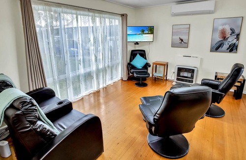 Eagle Point House | Located on the world-famous Silt Jetties