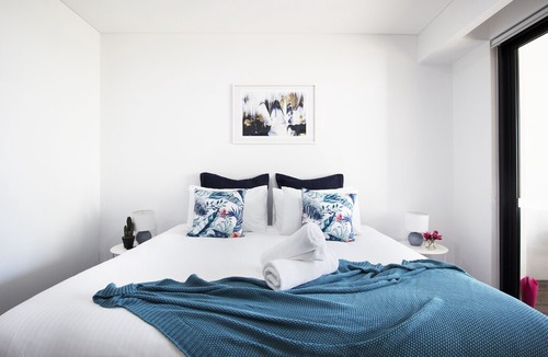 Alexandria Apartment | Location Location Location Inner City convenience at Waterloo