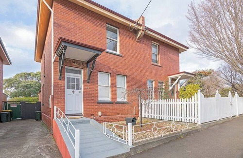 West Hobart House | Lochner Corner Restful Hideaway near Dining and CBD