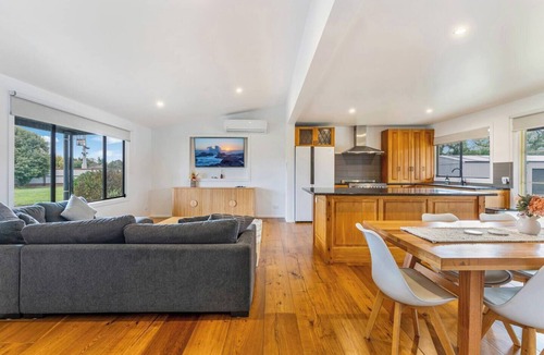 Bridgewater on Loddon House | Loddon Retreat - Sleeps 12