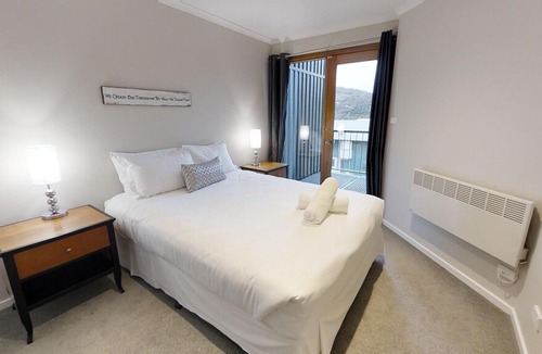 Perisher Valley Apartment | Lodge Apartment 21 - Deluxe apartment with spectacular views