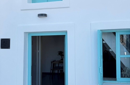 Pyrgos Condo | LOFT KAVES POOL AND BAR SUITES - ΜΟΝΑΔΙΚΗ ΕΜΠΕΙΡΙΑ ΜΕ ΑΞΕΧΑΣΤΗ ΘΕΑ