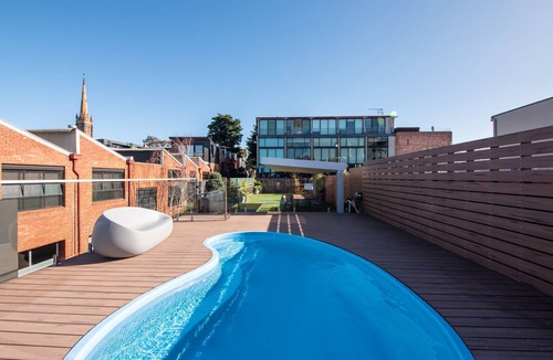 Richmond Apartment | Loft Living Close to the MCG