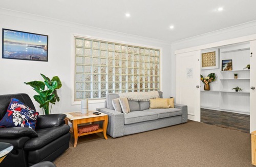 Barrack Heights House | Loftus Spacious Getaway