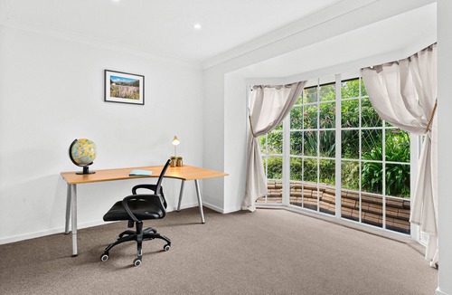 Barrack Heights House | Loftus Spacious Getaway