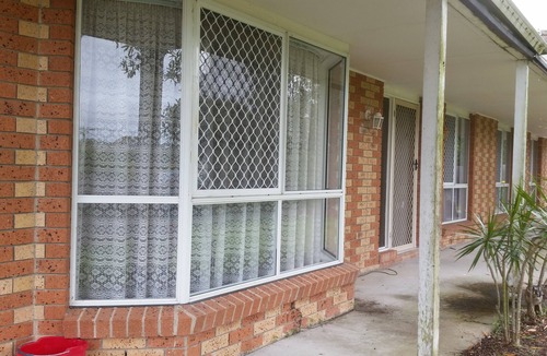 Eagleby House | Logan Hospital Dreamworld. Tamborine. upmarket area 3 bed furnished, ask pets.