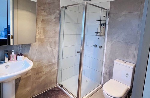 Horsham House | Lone Pine Horsham - pet friendly