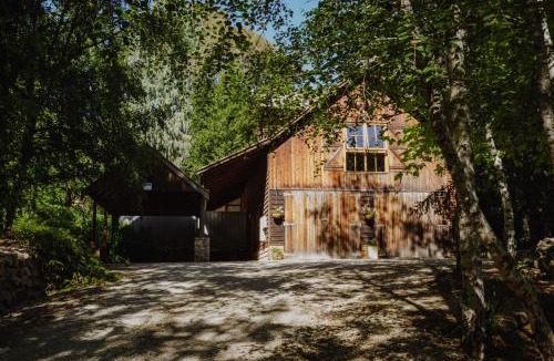 Tawonga South House | Lothlorien