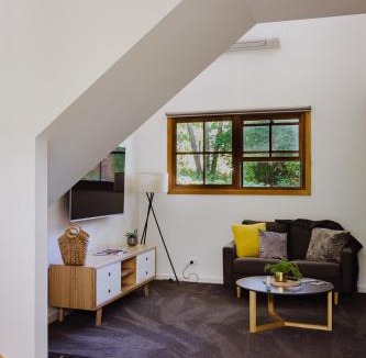 Tawonga South House | Lothlorien