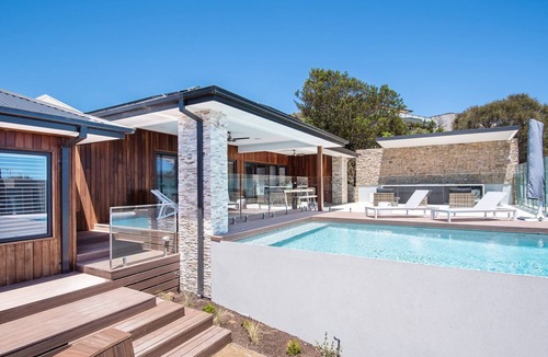 Sorrento House | Lotus Luxury Resort Sorrento with pool