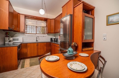 Chania Town Cottage | Lovely 3 bedroom cottage with garden & sea view, 10 min drive from Chania center