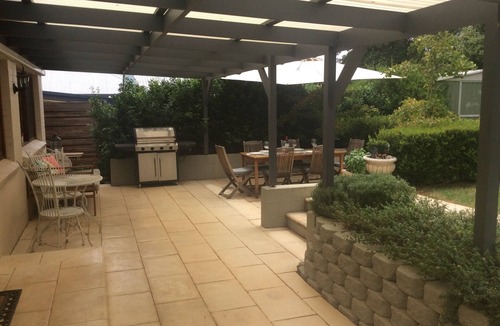 East Tamworth House | Lovely East Tamworth Home - Country Music Festival