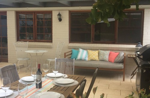 East Tamworth House | Lovely East Tamworth Home - Country Music Festival