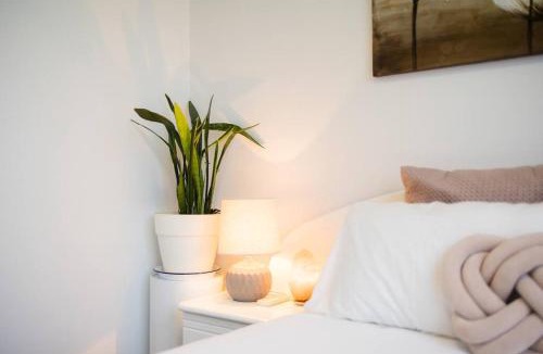 Zetland Apartment | Lovely home with pool in Zetland