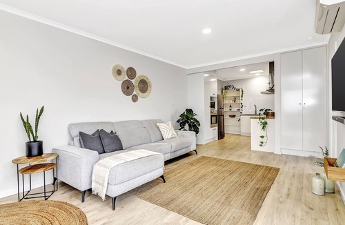 Aldinga Beach Apartment | Lovingly crafted beachfront villa