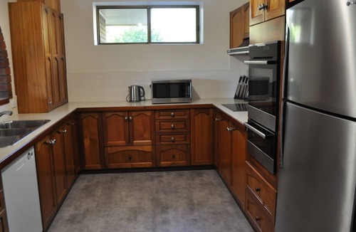 Loxton House | Loxton River Escape - Holiday home on the river