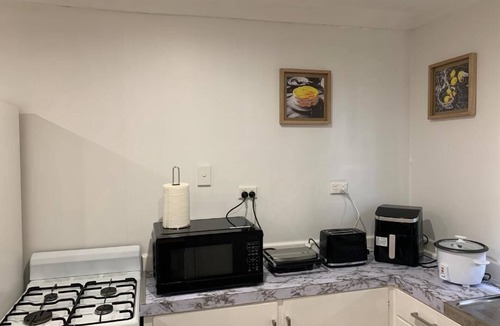 Manjimup House | Lucky Charm Cottage in MANJIMUP, Western Australia with farmland views