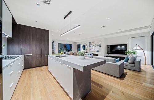 Scarborough House | Luxe 3-Storey Oceanfront Retreat