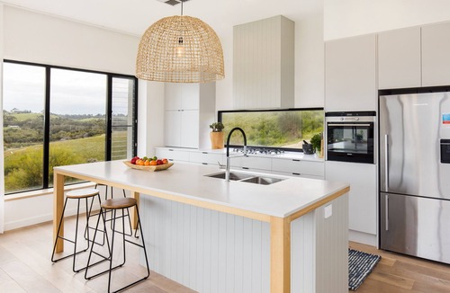 Duncan Villa | Luxe off-grid beach house with panoramic views of Middle River & Snelling Beach