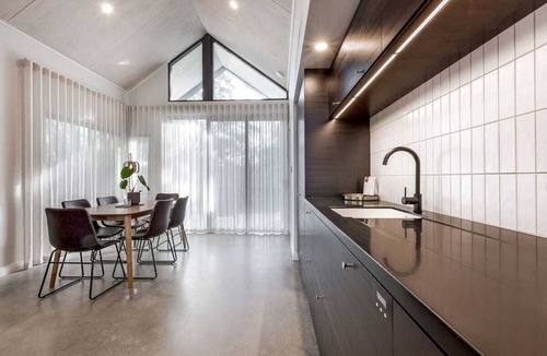 Dunsborough House | Luxe Studio - Central Dunsborough | Eucalypt by Me