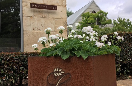 Bramley Villa | Luxurious 2 bedroom, 1 bathroom self contained limestone villa.