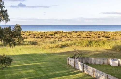 Marybrook House | Luxurious And Super Inviting with Comfortably Casual Coastal Vibe