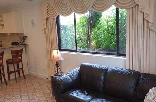 Glenroy Apartment | Luxurious Apartment, 9-min from Airport 2BR 2BA