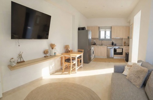 Aliki Apartment | Luxurious apartment in the heart of the village with easy beach access