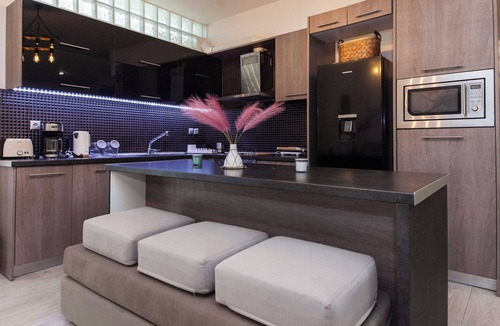 Dafni-Ymittos Apartment | Luxurious Modern Apt in Dafni by MPS