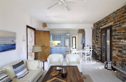 Pisses Villa | Luxurious Seaside Villa, 10-12 person, secluded beach, seaview, ultimate privacy