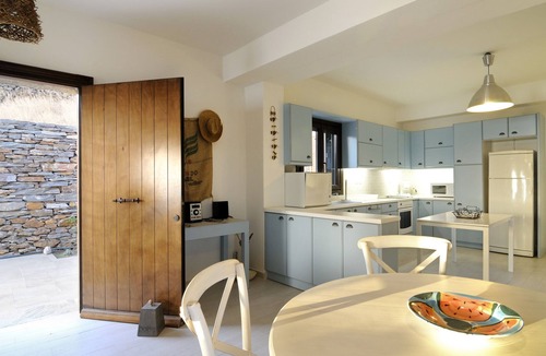 Pisses Villa | Luxurious Seaside Villa, 10-12 person, secluded beach, seaview, ultimate privacy