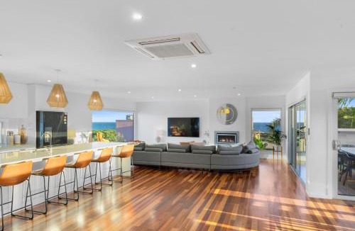 Ocean Grove House | Luxurious Terrace Hideaway with a Heated Pool