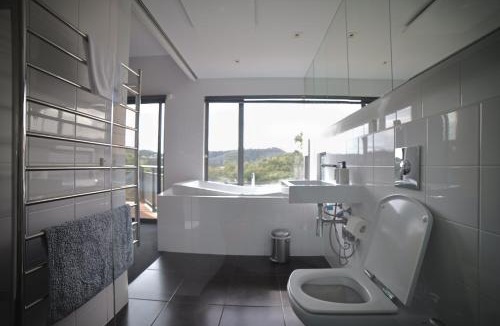 Geilston Bay House | Luxurious, Tranquil and Private