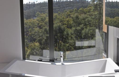 Geilston Bay House | Luxurious, Tranquil and Private