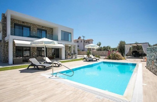 Kalithies Villa | Luxurious Villa with private pool.