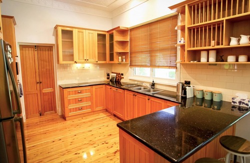 Wagga Wagga House | Luxuriously appointed, recently renovated 4 bed, 3 bath home in CBD