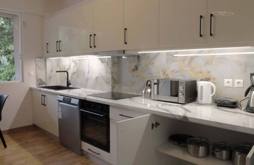 Neo Psychiko Apartment | Luxury 1 Bd Apt with Patio in Neo Psychiko