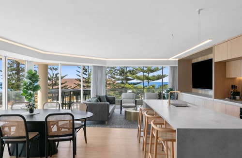 Manly Apartment | Luxury 3 Bedroom Apartment Steps from World Famous Manly Beach