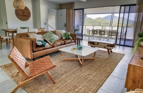 Redlynch Apartment | Luxury Apartments with valley views