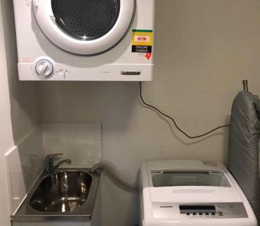 Liverpool Apartment | Luxury Apt with 2BR plus 2Bath