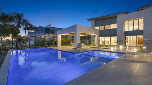 Banksia Beach House | Luxury Canal Front Holiday House