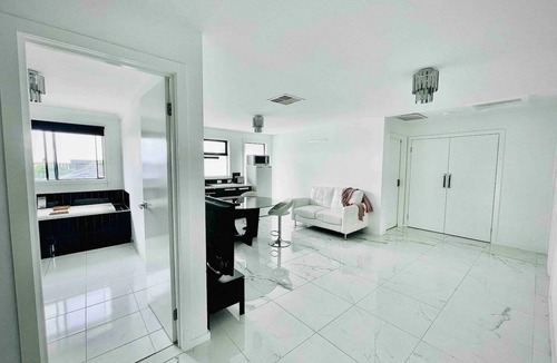 Point Cook Villa | Luxury Entire Home for up to 16 Peoplenn