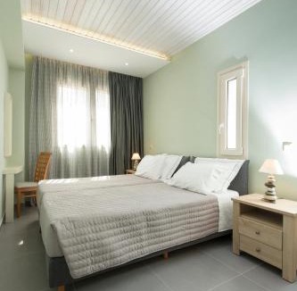 Paleokastro Villa | Luxury holiday home 4 bedroom villa in Paleokastro