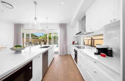 Enoggera House | Luxury House with Pool, close to CBD