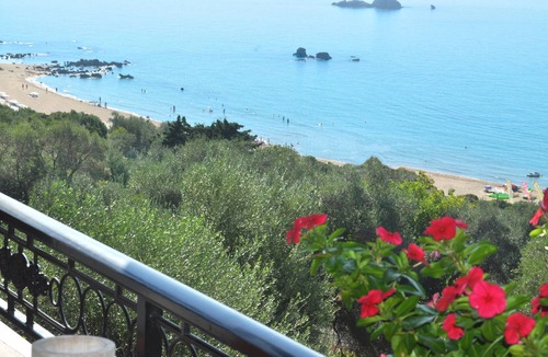 Parelia Apartment | Luxury Loft Apartment with Pool - Pelekas Beach, Corfu