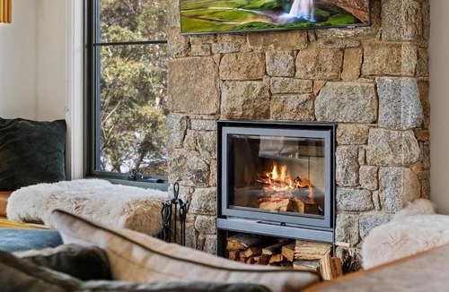 Lake Crackenback Apartment | Luxury Mountain Chalet one of Crackenback's best