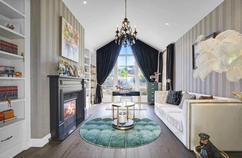 Mount Eliza House | Luxury & plush lifestyle 5 Bedroom house in Mt Eliza